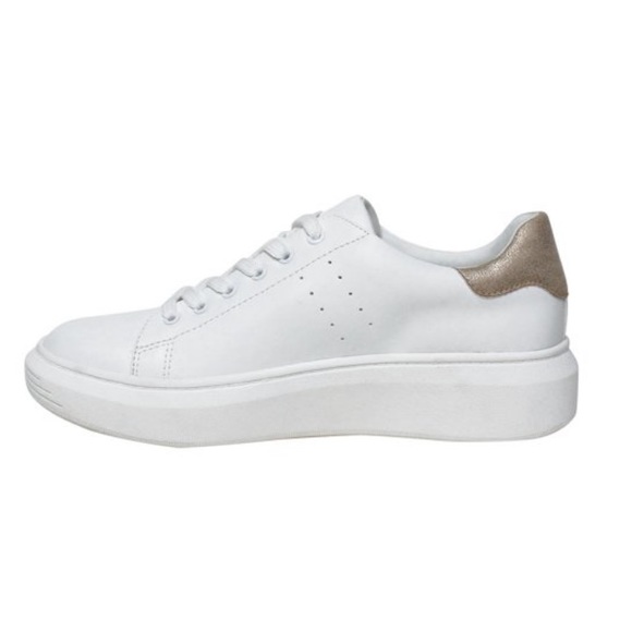 Time and Tru White Low Top Memory Foam Platform Sneakers - Picture 3 of 10